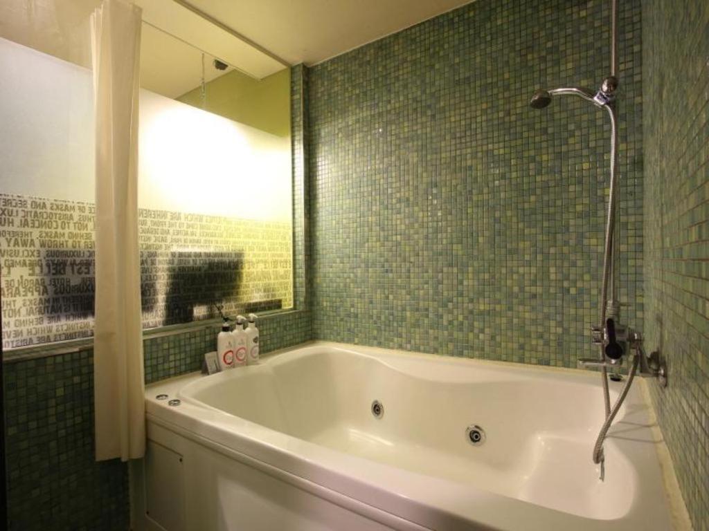 Baron De Paris Motel Seoul Bagian luar foto